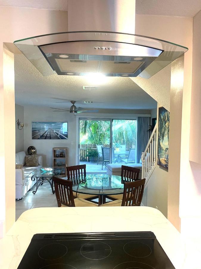 Coastal Townhome In Jupiter 1 Mile To Beach! Extérieur photo